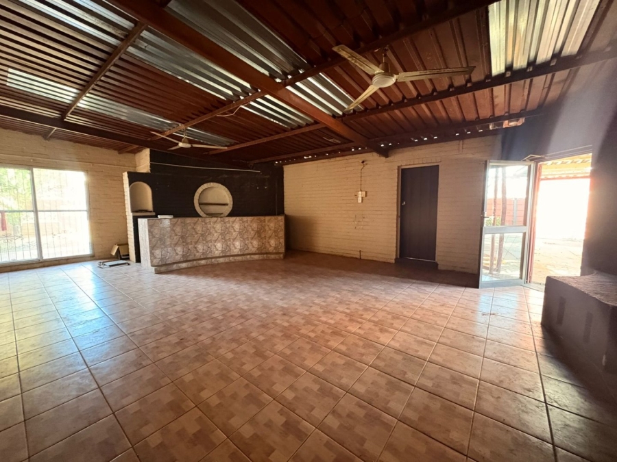 4 Bedroom Property for Sale in Stilfontein Ext 4 North West